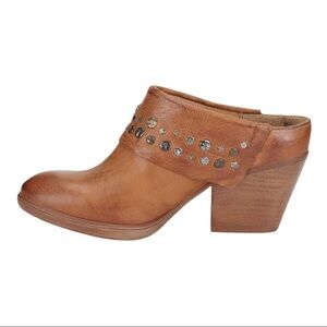 Sofft Gila Studded Leather Mule Size‎ 7 Women